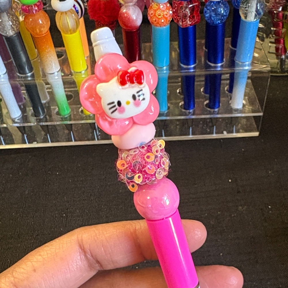 Hello Kitty Pink Flower Top Beaded Pen